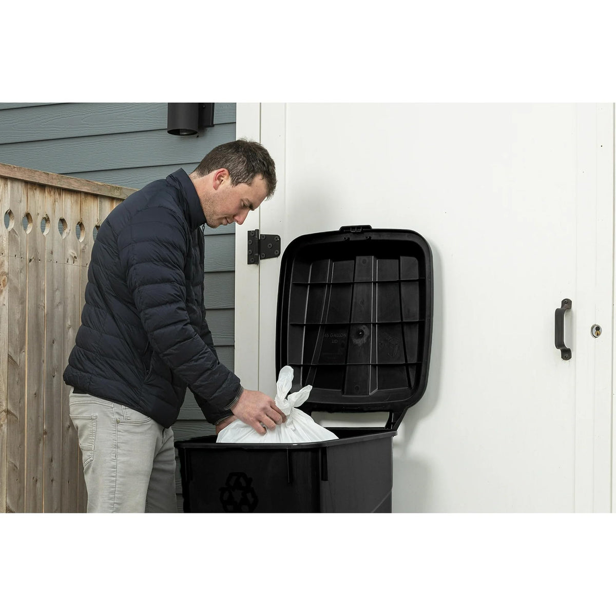 Black 45 Gallon Wheeled Plastic Garbage Can with Lid V6385