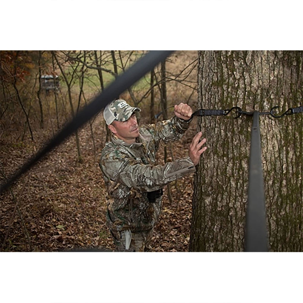 Ladderstand with Wide Seat, Backrest and Weapon Holder O7050